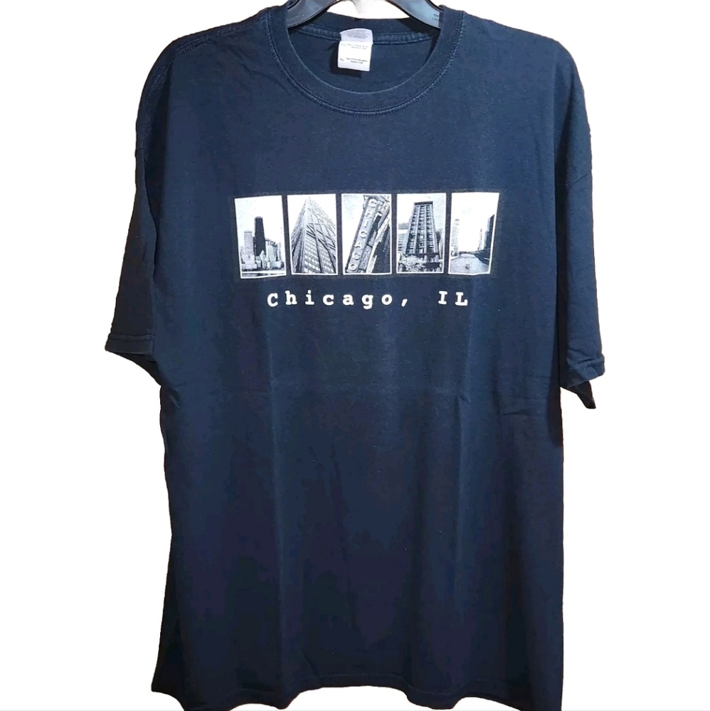 Vtg 00's Chicago Skyline Southwest Airlines graphic t-shirt | Size XL